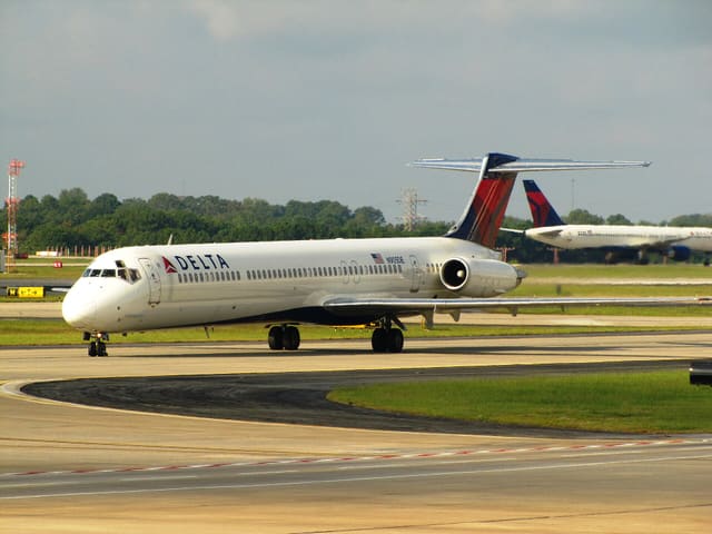 N905DE - Aircraft