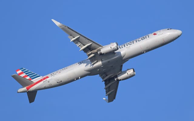 N907AA - Airbus