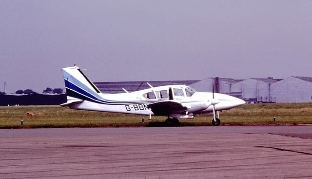 G-BBNO - Twin-engine aircraft