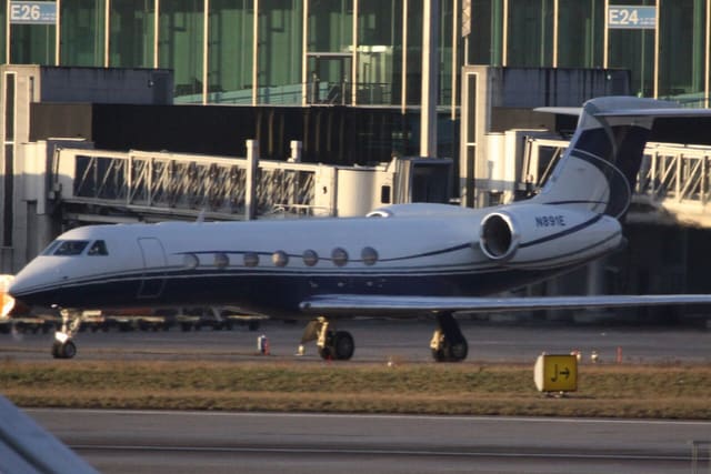 N891E - Business jet