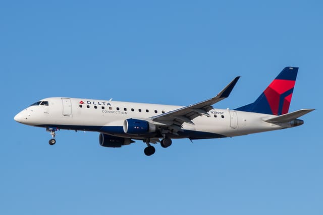 N289SY - Embraer