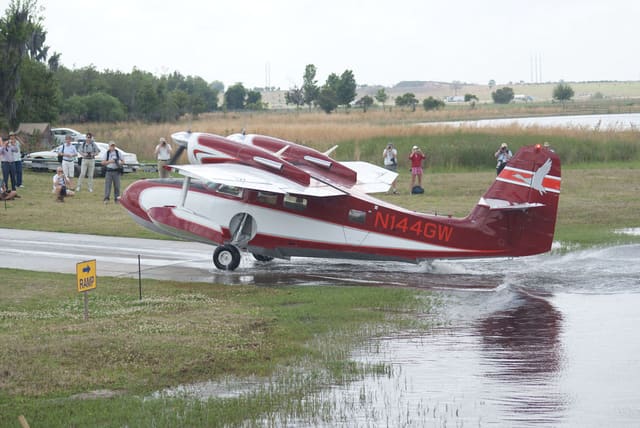 N144GW - Twin-engine aircraft