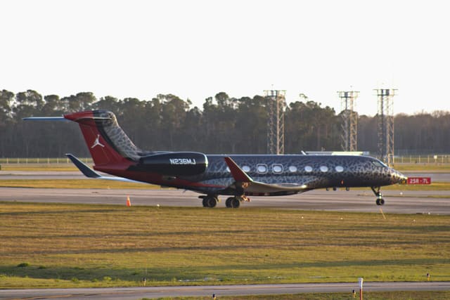 N236MJ - Gulfstream