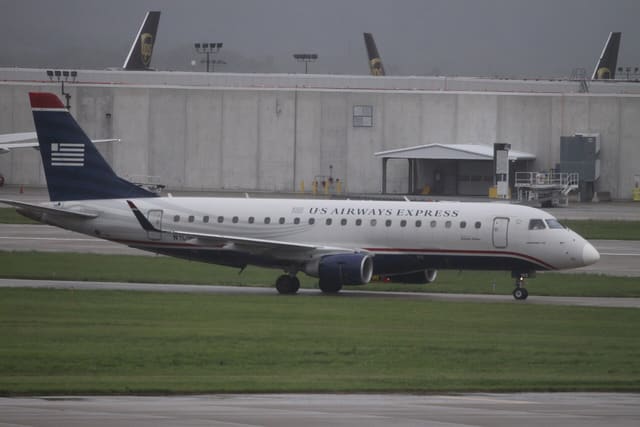 N105HQ - Embraer
