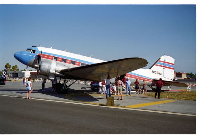 N103NA - Douglas