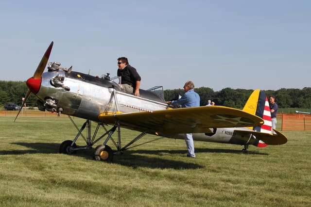 N28832 - Single-engine aircraft
