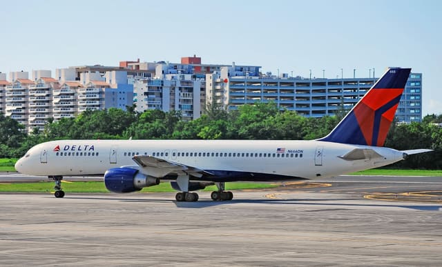 N666DN - Twin-engine aircraft