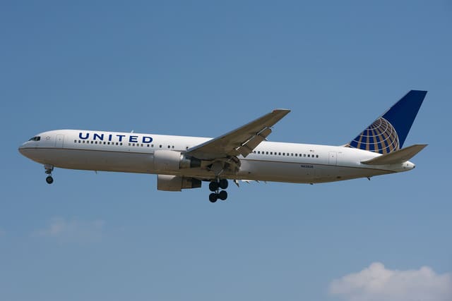 N656UA - Boeing