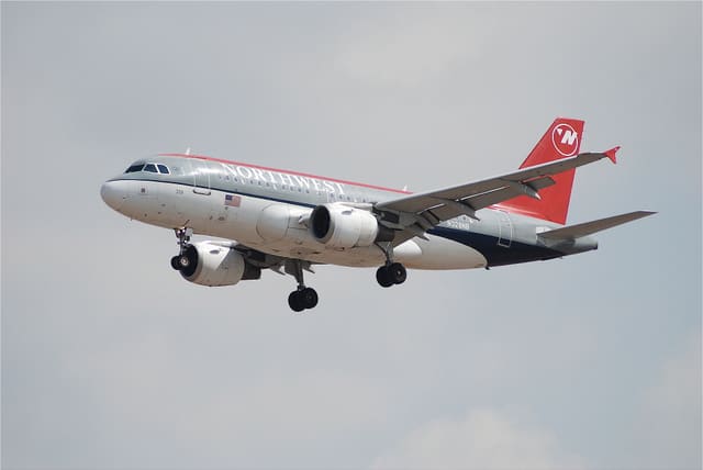 N328NB - Airbus