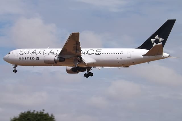 N653UA - Boeing