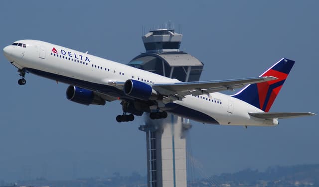 N130DL - Boeing