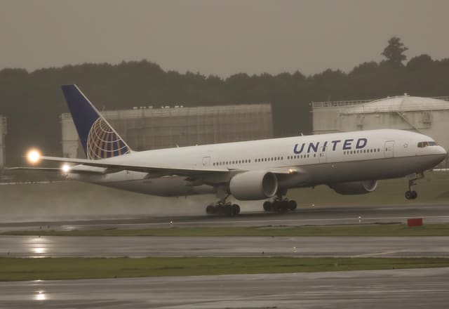 N212UA - Boeing