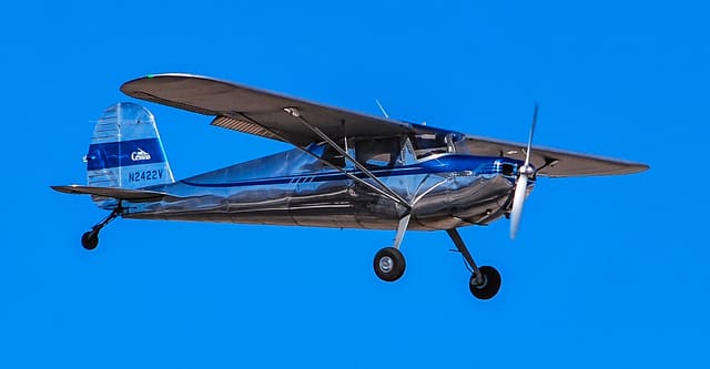 N2422V - Cessna