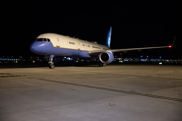  - Twin-engine aircraft