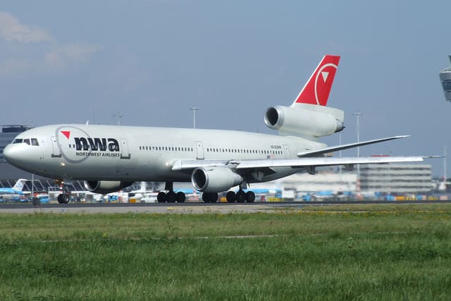 N240NW - Aircraft