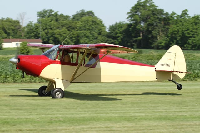 N1121W - Piper