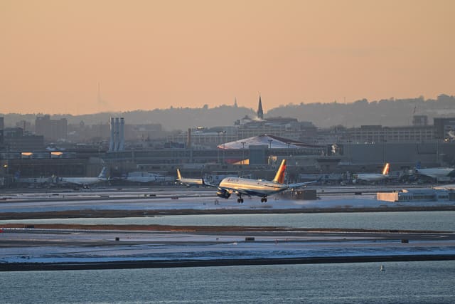 N101DU - Airbus