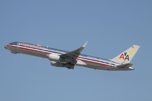 N690AA - Boeing