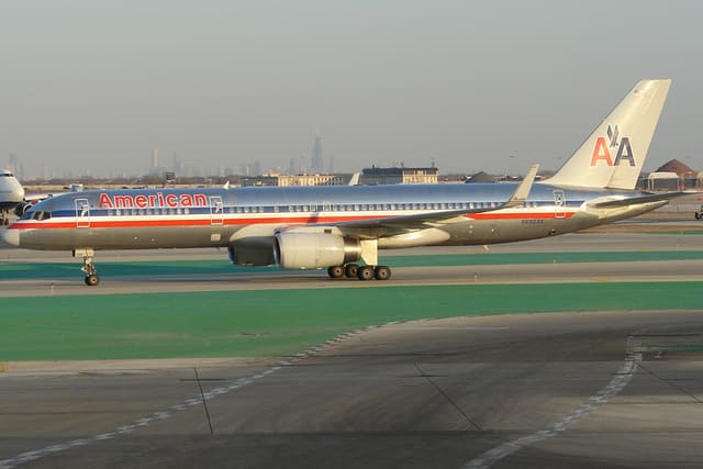 N692AA - Boeing