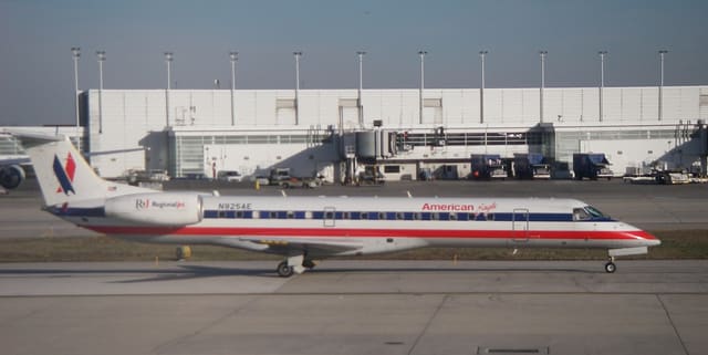 N925AE - Embraer