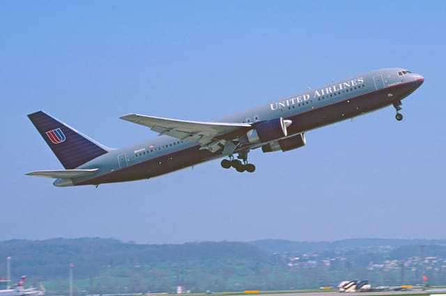 N642UA - Boeing
