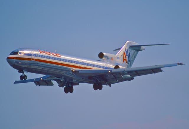 N895AA - Boeing