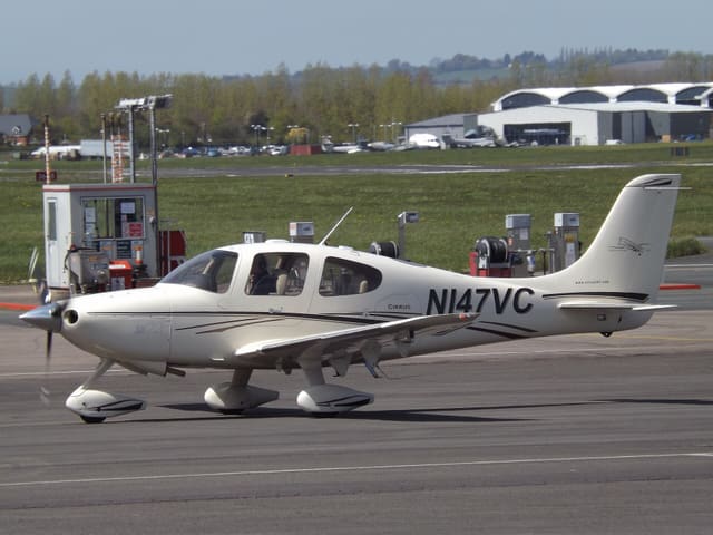 N147VC - Cirrus