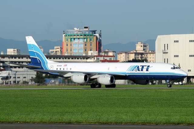 N721CX - Twin-engine aircraft