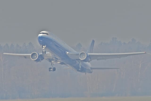 N651UA - Boeing