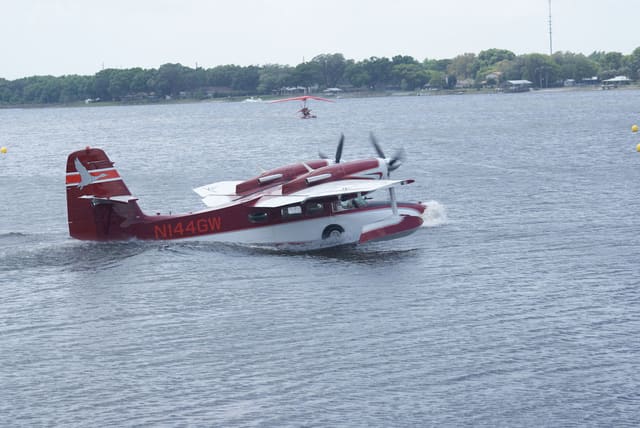 N144GW - Twin-engine aircraft