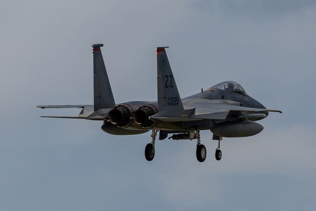  - Twin-engine aircraft