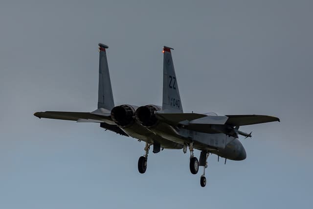  - Twin-engine aircraft
