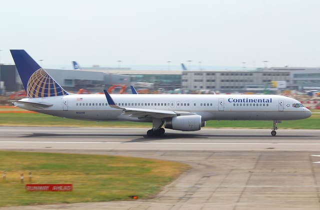 N13110 - Twin-engine aircraft