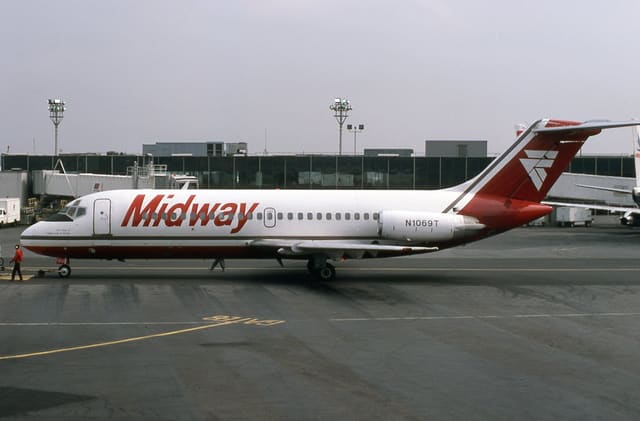 N1069T - Twin-engine aircraft
