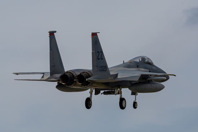  - Twin-engine aircraft