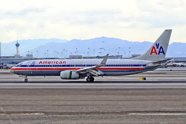 N899NN - Twin-engine aircraft