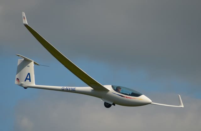 G-NYNE - Glider