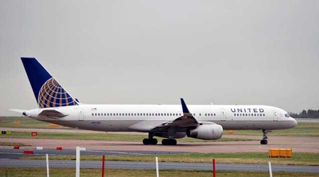N17128 - Twin-engine aircraft
