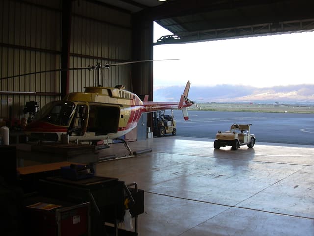 N38993 - Helicopter