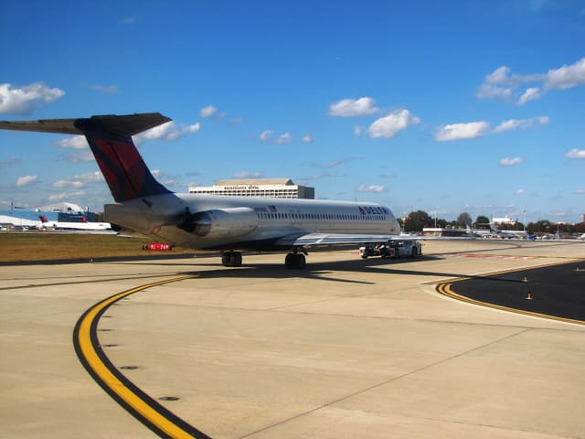 N959DL - Douglas