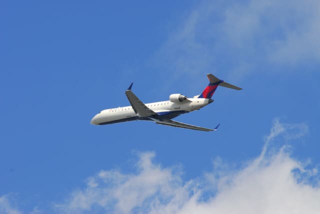 N750EV - Twin-engine aircraft