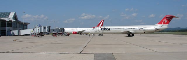 N786NC - Douglas