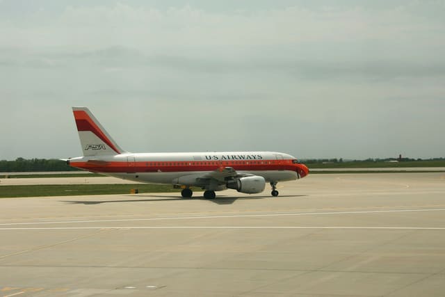 N742PS - Twin-engine aircraft