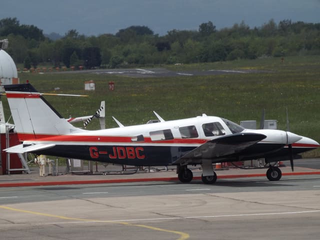 G-JDBC - Twin-engine aircraft