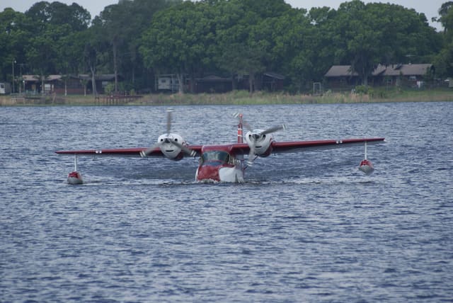 N144GW - Twin-engine aircraft