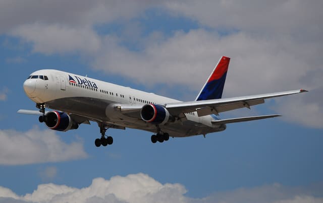N137DL - Boeing