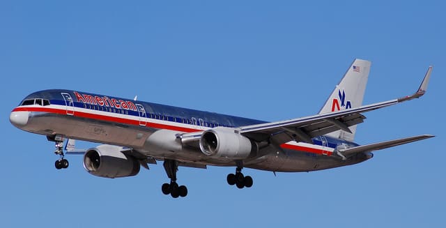N671AA - Boeing