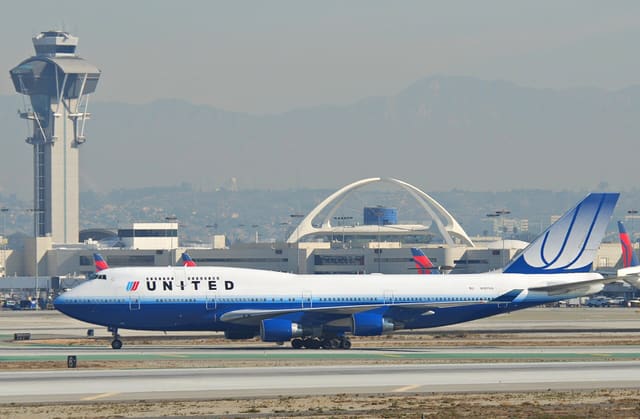 N107UA - Boeing