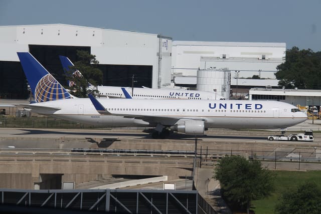 N665UA - Boeing
