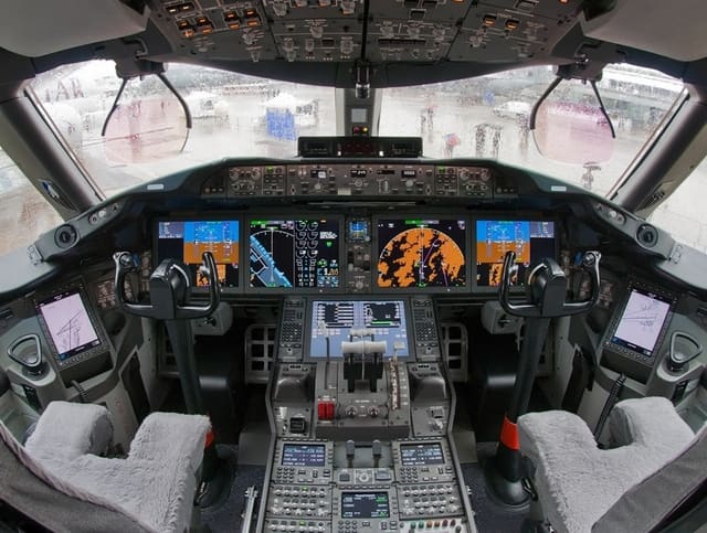 N787BA - Aircraft